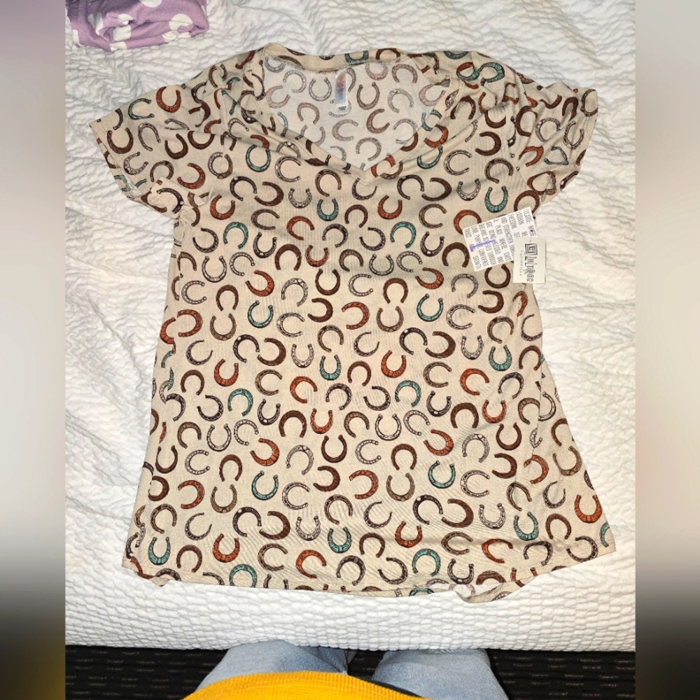Lularoe horseshoe brand new shirt xl